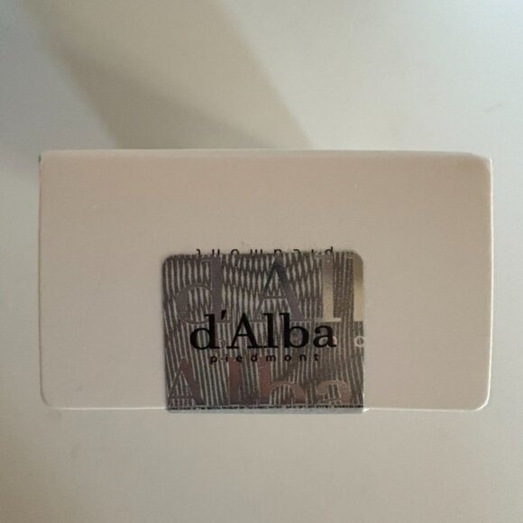 d'Alba UV Essence Waterfull Sun Cream |  SPF50+ PA++++ - Picture 8 of 8